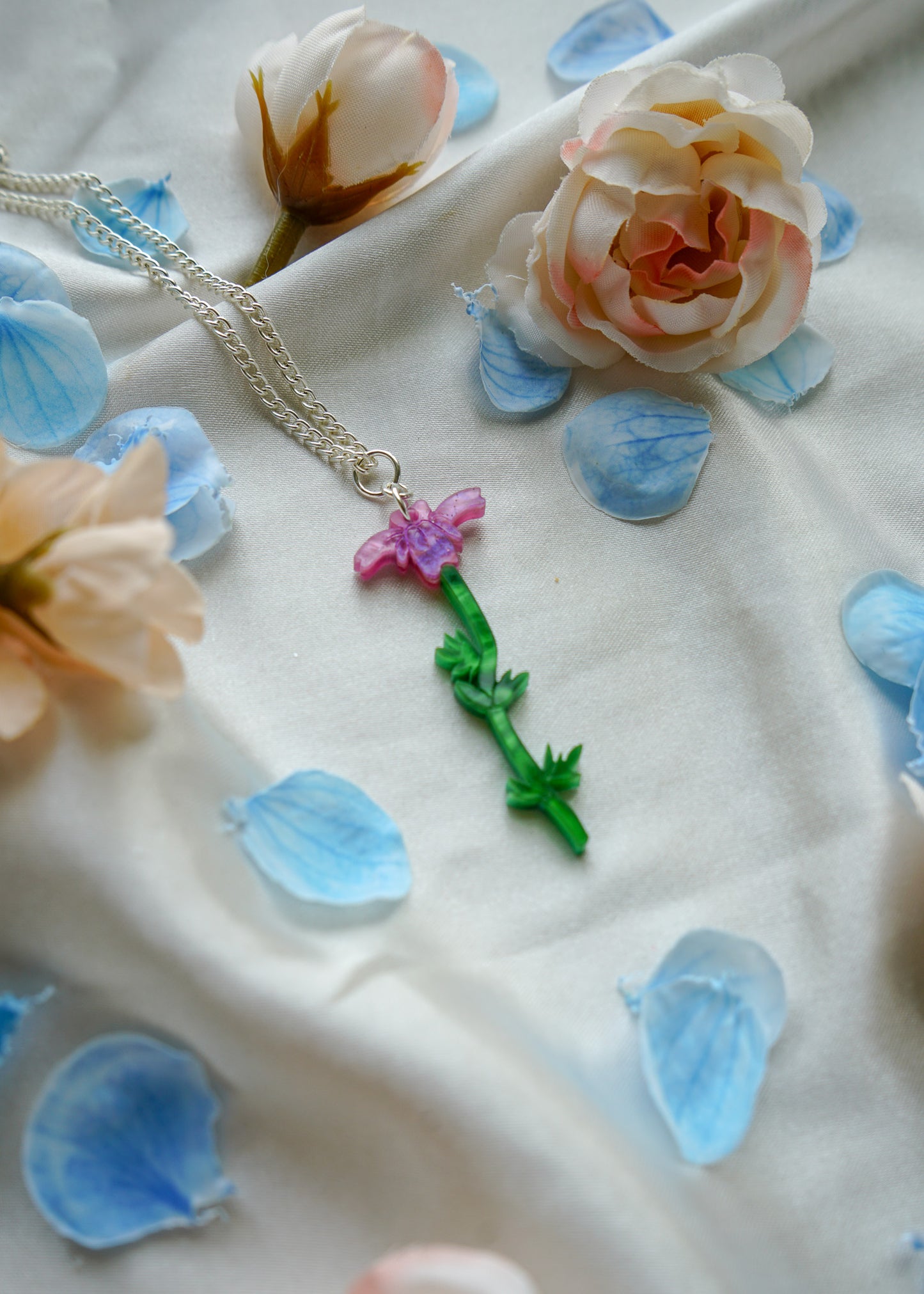 Pride & Prejudice Mr. Collins Flower Necklace